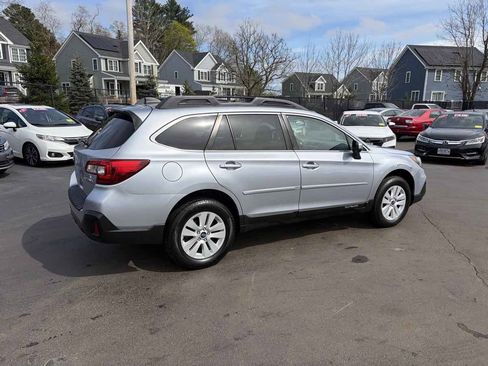 Used 2018 Subaru Outback 2.5i Premium AWD/4WD image 7