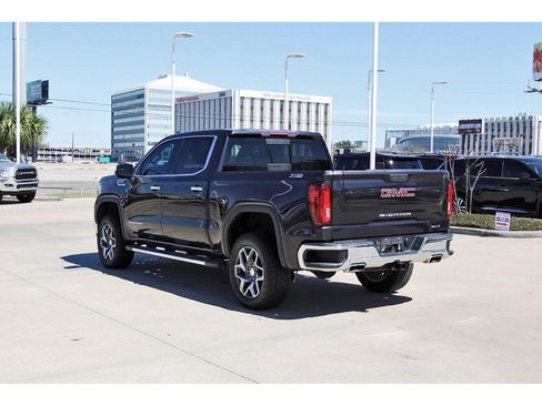 Used 2023 GMC Sierra 1500 SLT w/ SLT Premium Package image 4