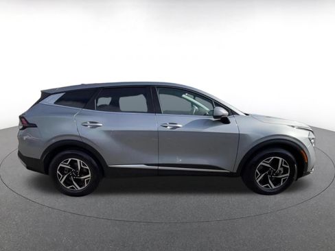 Used 2025 Kia Sportage LX FWD image 16