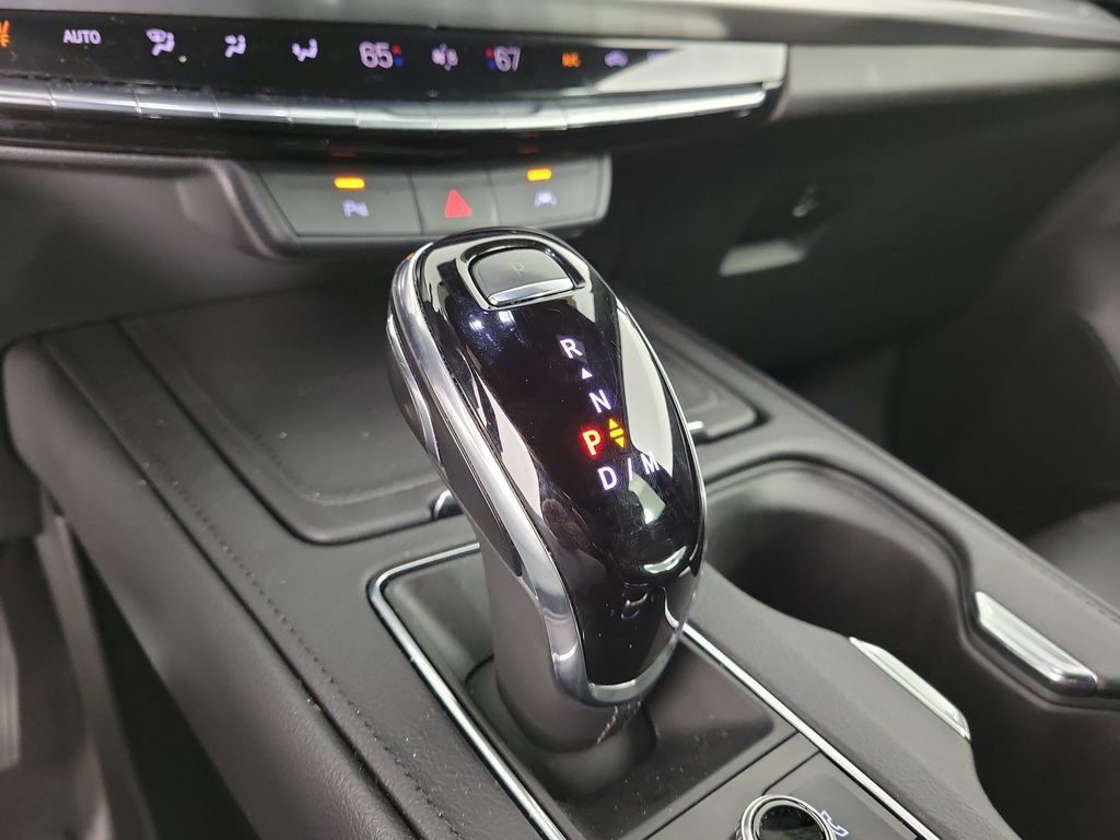 Certified 2024 Cadillac XT4 Premium Luxury AWD/4WD image 30