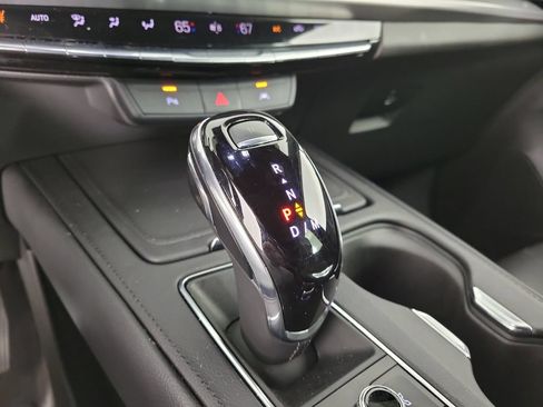 Certified 2024 Cadillac XT4 Premium Luxury AWD/4WD image 30