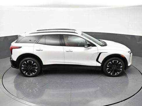 Used 2025 Chevrolet Blazer EV RS w/ Super Cruise Package AWD/4WD image 21