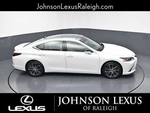 Used 2024 Lexus ES 350 w/ Premium Package image 28