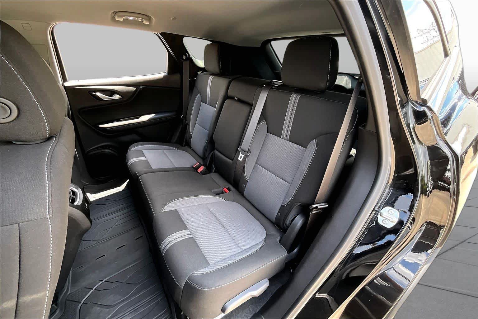 Certified 2024 Chevrolet Blazer LT w/ Convenience Package FWD image 21