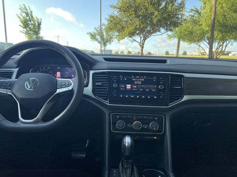 Used 2023 Volkswagen Atlas SE w/ Panoramic Sunroof Package FWD image 27
