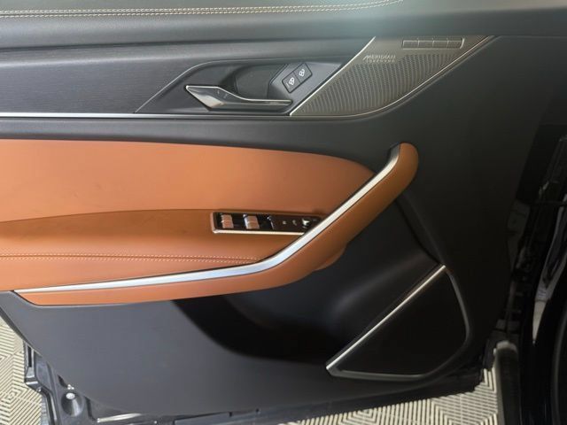 New 2026 Jaguar F-PACE R-Dynamic S AWD/4WD image 27