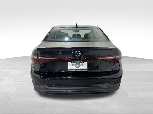 Used 2025 Volkswagen Jetta SE FWD image 23