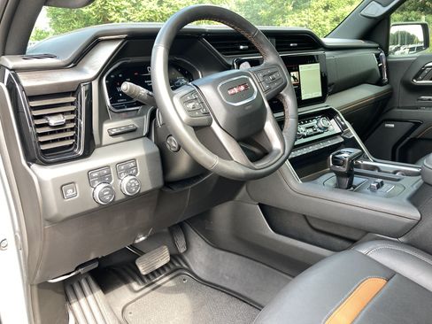 Certified 2024 GMC Sierra 1500 AT4 w/ Technology Package AWD/4WD image 12