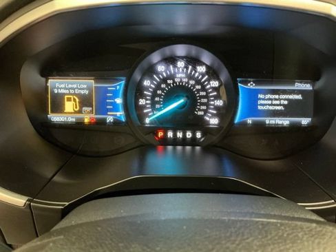 Used 2021 Ford Edge SE FWD image 25