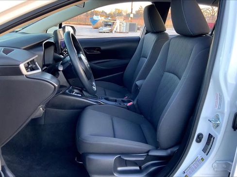 Certified 2025 Toyota Corolla LE image 7