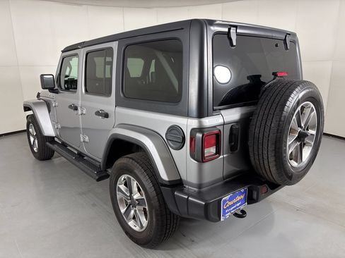Used 2021 Jeep Wrangler Unlimited Sahara AWD/4WD image 6