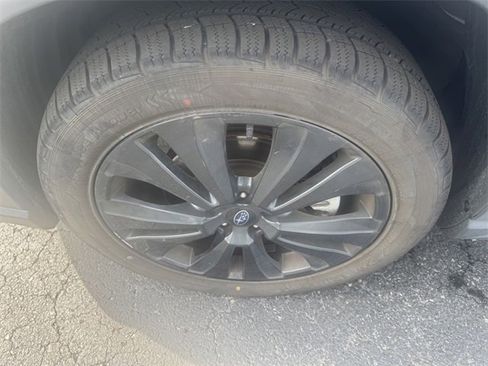 Used 2022 Subaru Ascent Onyx Edition image 11