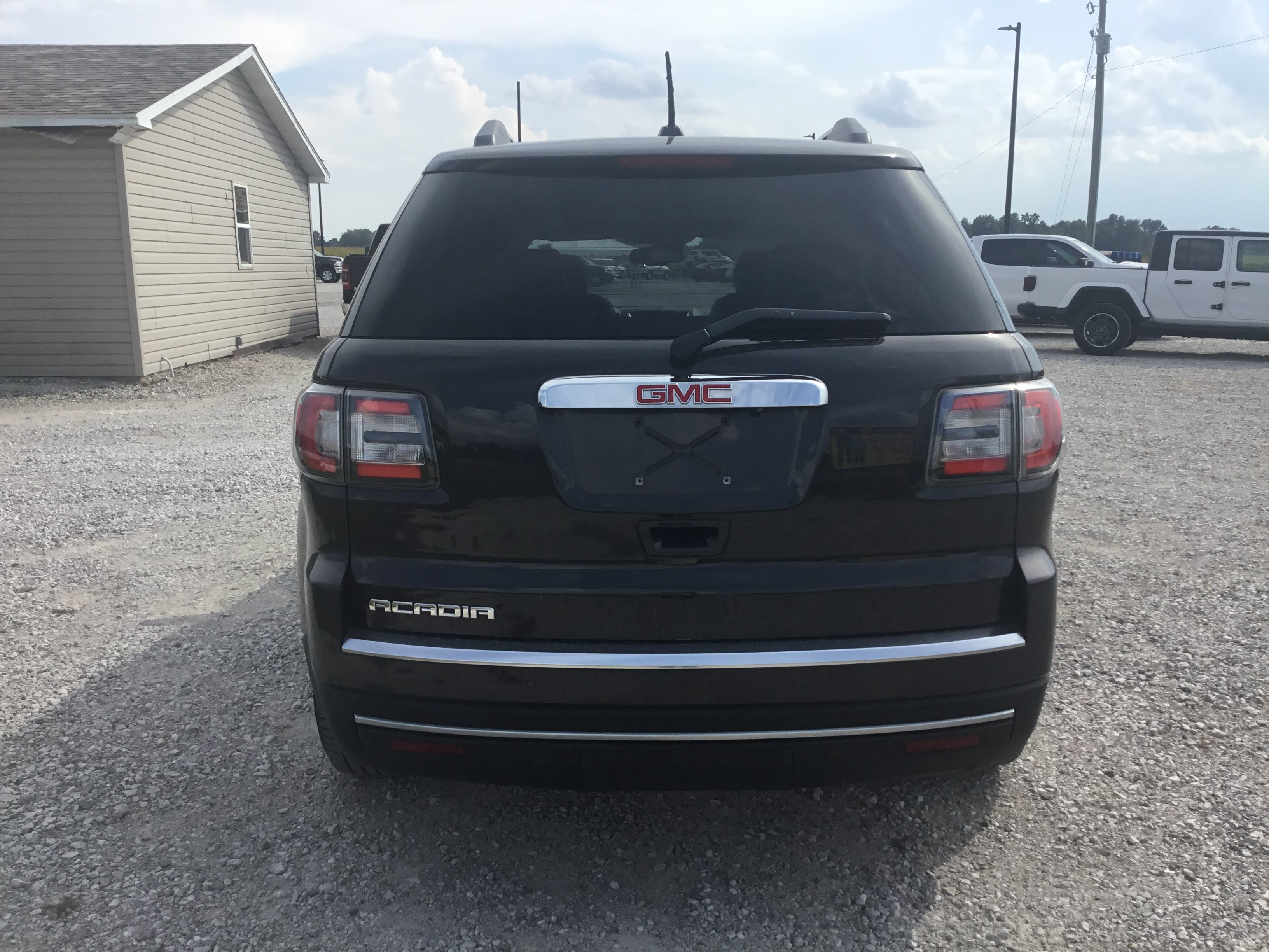 Used 2016 GMC Acadia SLT w/ Open Road Package FWD image 4