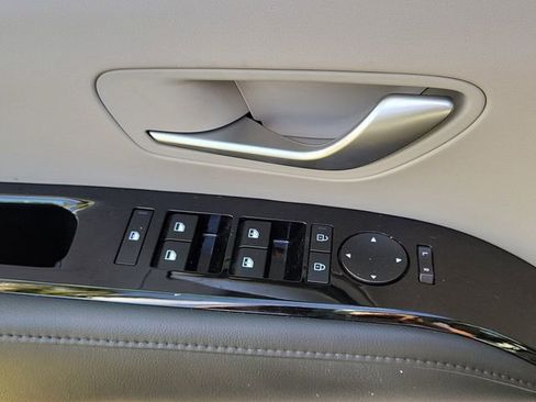 Used 2025 Hyundai Tucson Limited FWD image 15
