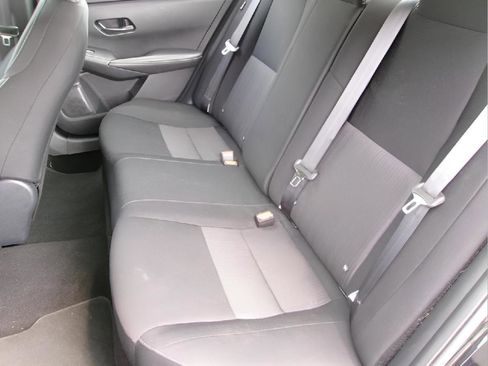 Used 2024 Nissan Sentra SV FWD image 10