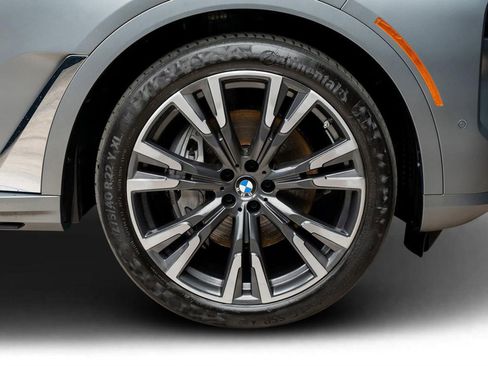 Used 2023 BMW X7 xDrive40i w/ Premium Package AWD/4WD image 31