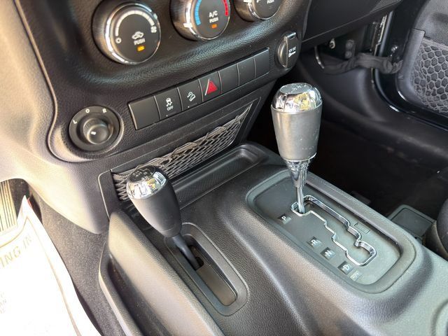 Used 2013 Jeep Wrangler Sport AWD/4WD image 21