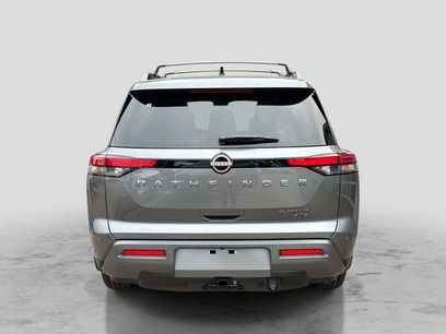 New 2026 Nissan Pathfinder Platinum w/ Cargo Package