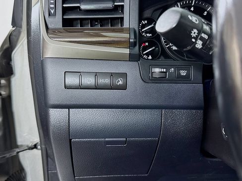 Used 2018 Lexus LX 570 4WD w/ Luxury Package image 22