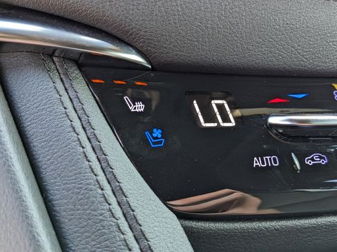 Certified 2022 Cadillac XT5 Premium Luxury w/ Technology Package image 26