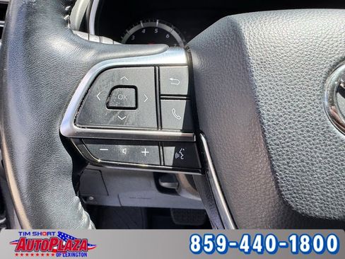 Used 2020 Toyota Highlander Limited AWD/4WD image 25