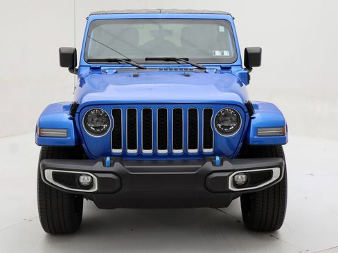 Used 2023 Jeep Wrangler Unlimited Sahara w/ Cold Weather Group AWD/4WD image 4