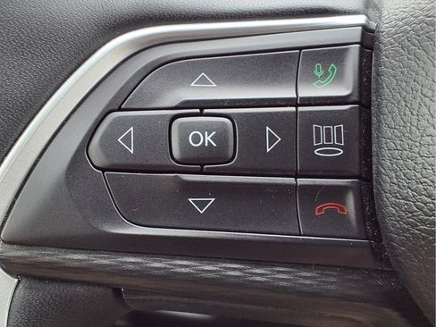 Used 2024 Jeep Grand Cherokee L Laredo image 22