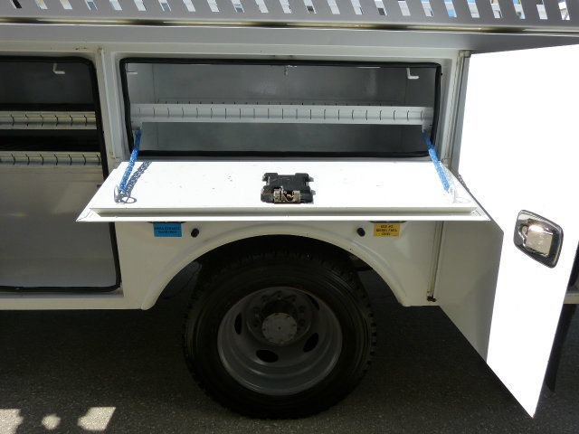 Used 2016 Ford F550 4x4 Regular Cab Super Duty image 16