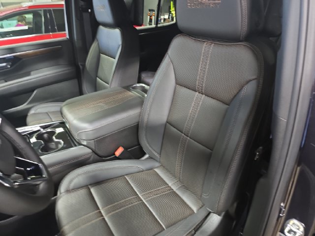 New 2026 Chevrolet Tahoe High Country AWD/4WD image 19