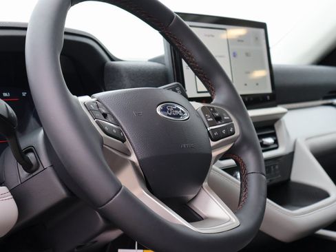 New 2026 Ford Explorer Active w/ Active Comfort Package AWD/4WD image 27