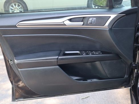 Used 2019 Ford Fusion SEL FWD image 7
