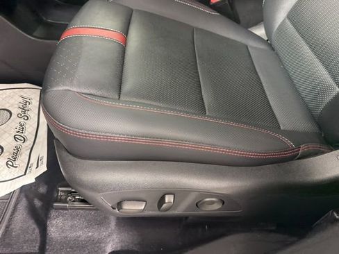 Used 2024 Chevrolet Traverse RS AWD/4WD image 31