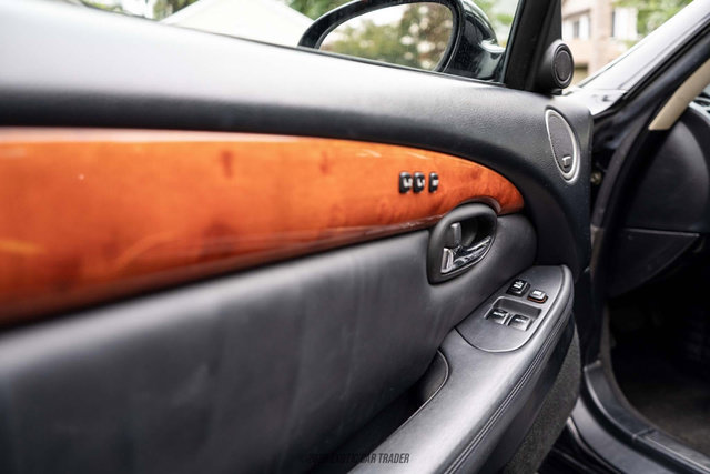Used 2002 Lexus SC 430 Convertible RWD image 41