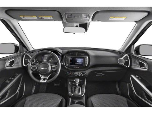 Used 2023 Kia Soul LX w/ LX Technology Package FWD image 16