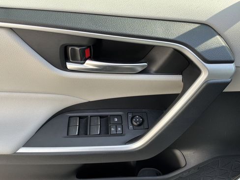 Used 2023 Toyota RAV4 XLE w/ Convenience Package image 18