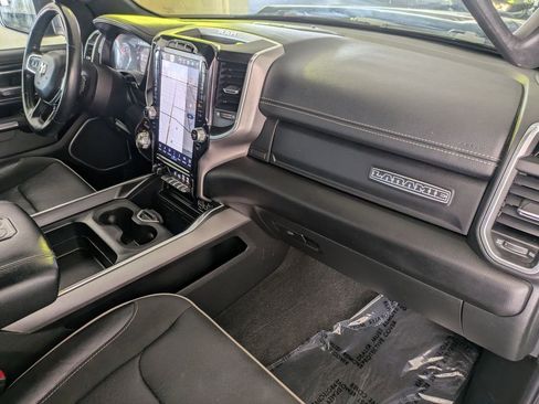 Used 2023 RAM 1500 Laramie AWD/4WD image 10