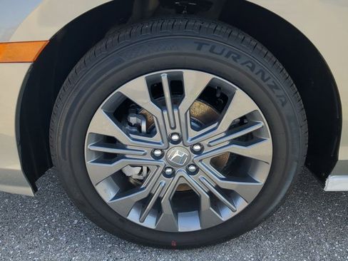 New 2026 Honda Odyssey Touring image 10