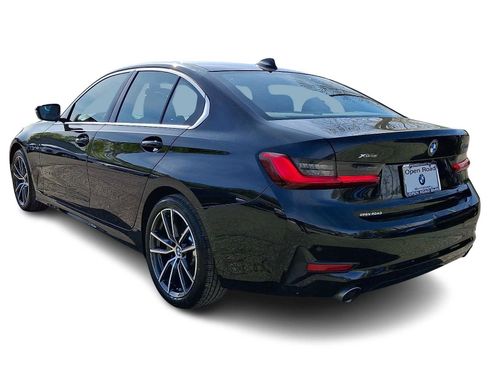 Used 2021 BMW 330i xDrive Sedan w/ Driving Assistance Package AWD/4WD image 4