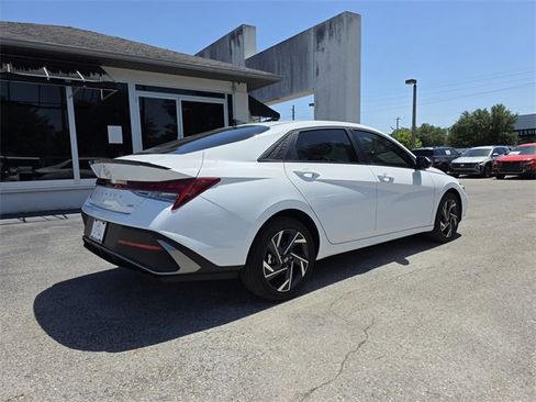 New 2025 Hyundai Elantra SEL w/ Cargo Package image 3