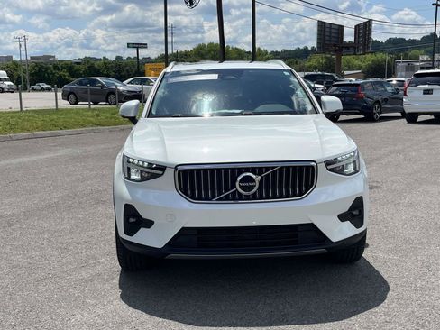 Certified 2023 Volvo XC40 B5 Ultimate w/ Protection Package Premier AWD/4WD image 2