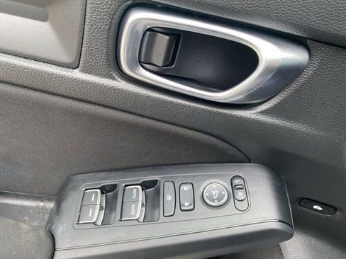 Used 2025 Honda Civic Sport image 16