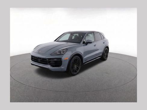 Used 2025 Porsche Cayenne GTS image 1