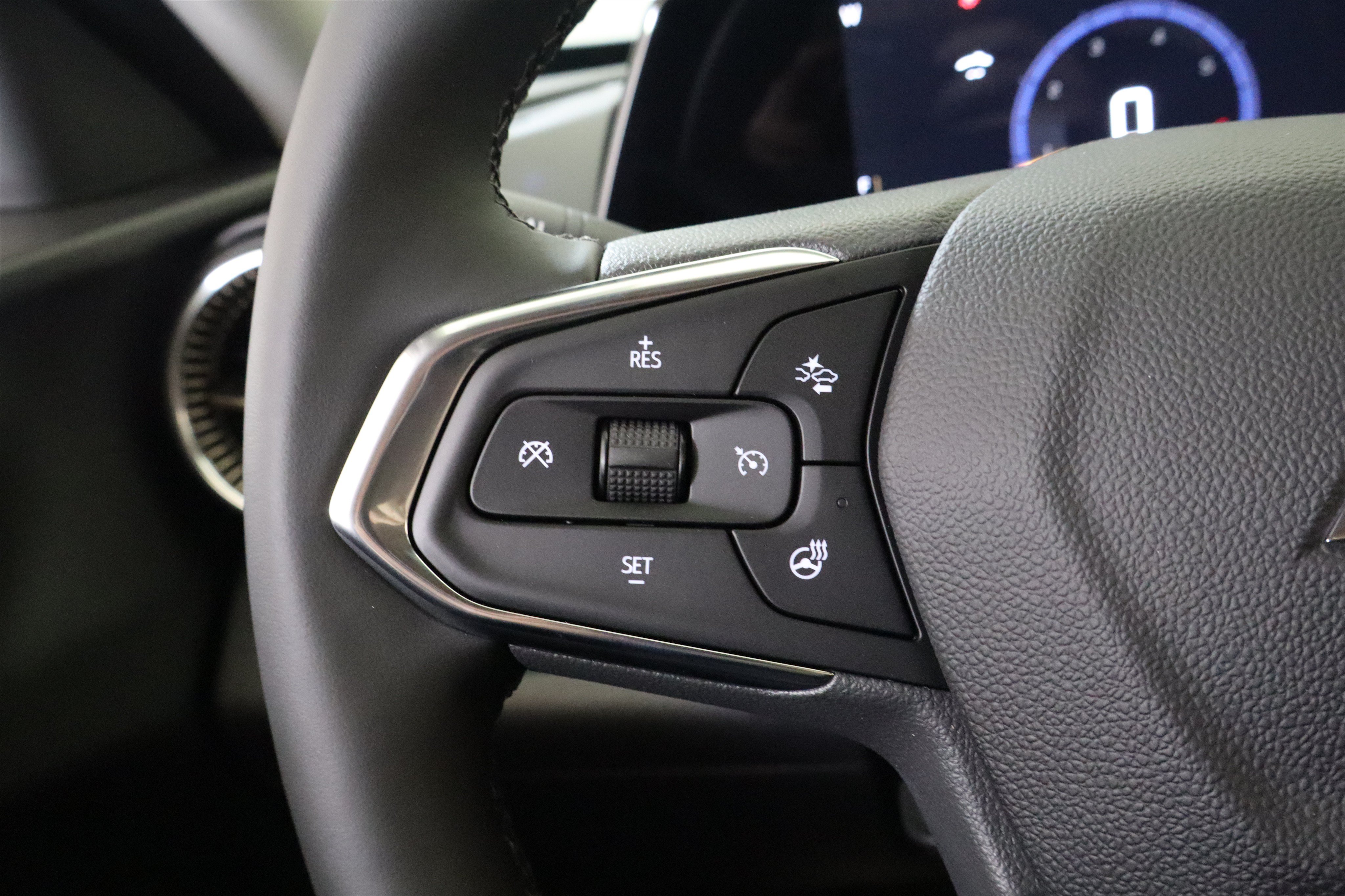 New 2026 Chevrolet Trax ACTIV w/ Driver Confidence Package FWD image 30