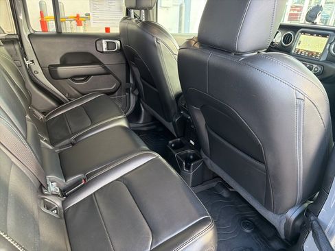 Certified 2021 Jeep Gladiator Overland w/ Popular Equipment Package image 21