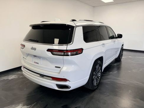 Used 2021 Jeep Grand Cherokee L Overland w/ Luxury Tech Group IV AWD/4WD image 26