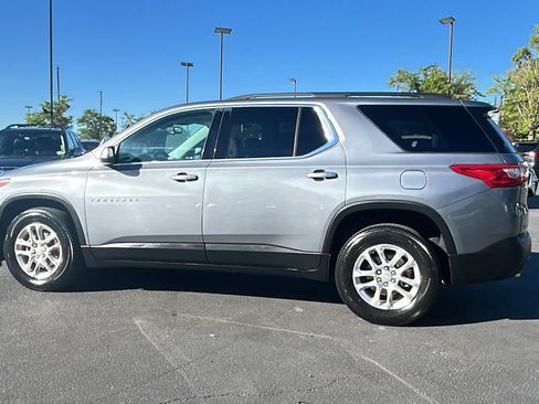 Used 2021 Chevrolet Traverse LT AWD/4WD image 8