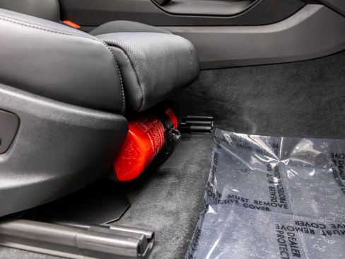 Used 2024 Porsche Cayenne S image 56