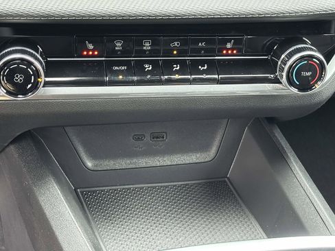 New 2026 Chevrolet Equinox LT image 12