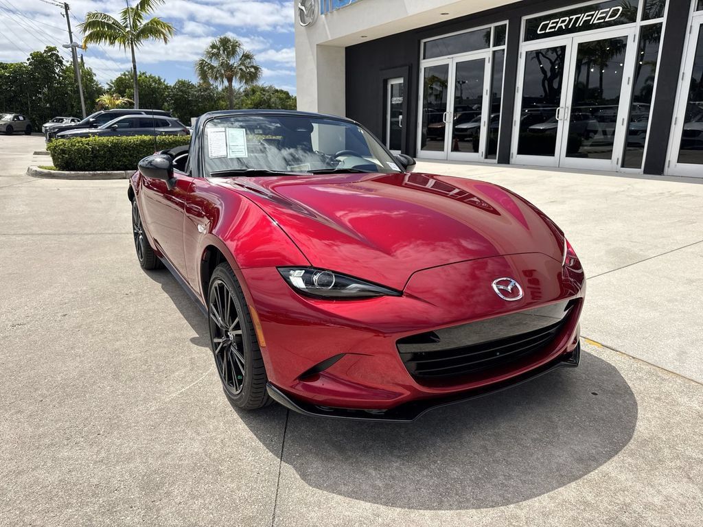 New 2026 MAZDA MX-5 Miata Club w/ Interior Package RWD image 7