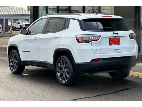 Used 2021 Jeep Compass Latitude image 8